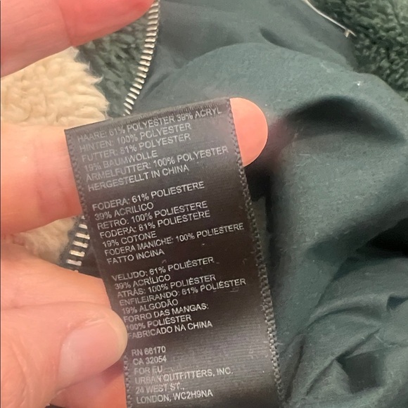 BDG Chevron Sherpa Jacket in Earth Tones size medium. - Picture 8 of 9